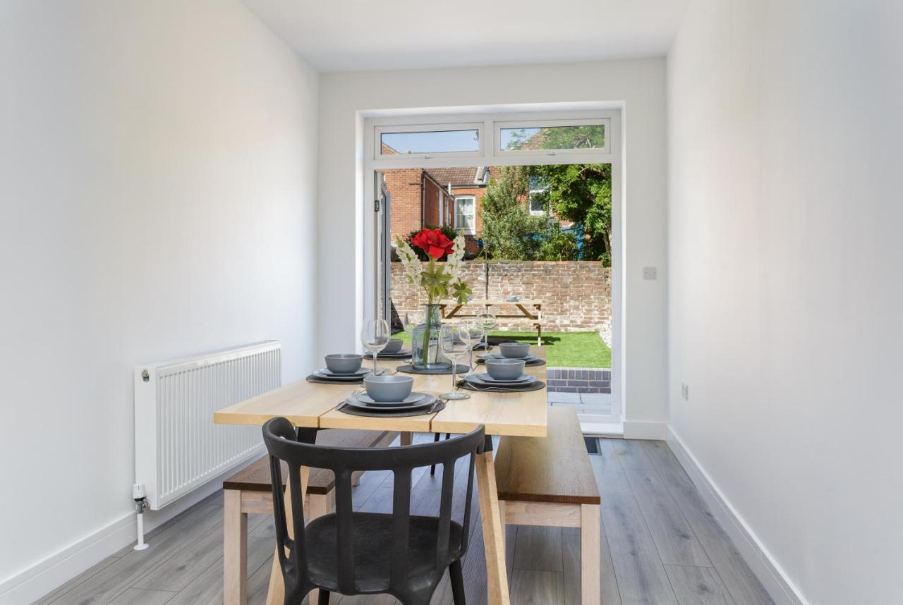 Harold House - Modern Open Plan 4 Bedroom, 3 Bathroom House In Central Southsea, Portsmouth Exteriér fotografie