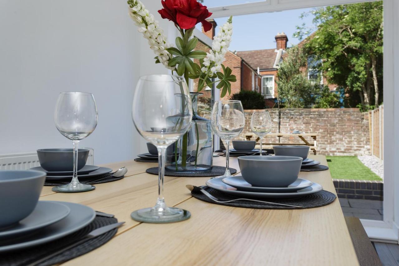 Harold House - Modern Open Plan 4 Bedroom, 3 Bathroom House In Central Southsea, Portsmouth Exteriér fotografie